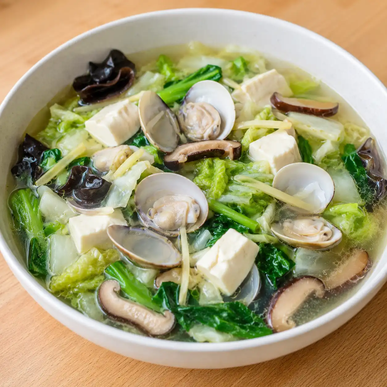 蒜香蛤蜊豆腐蔬菜羹