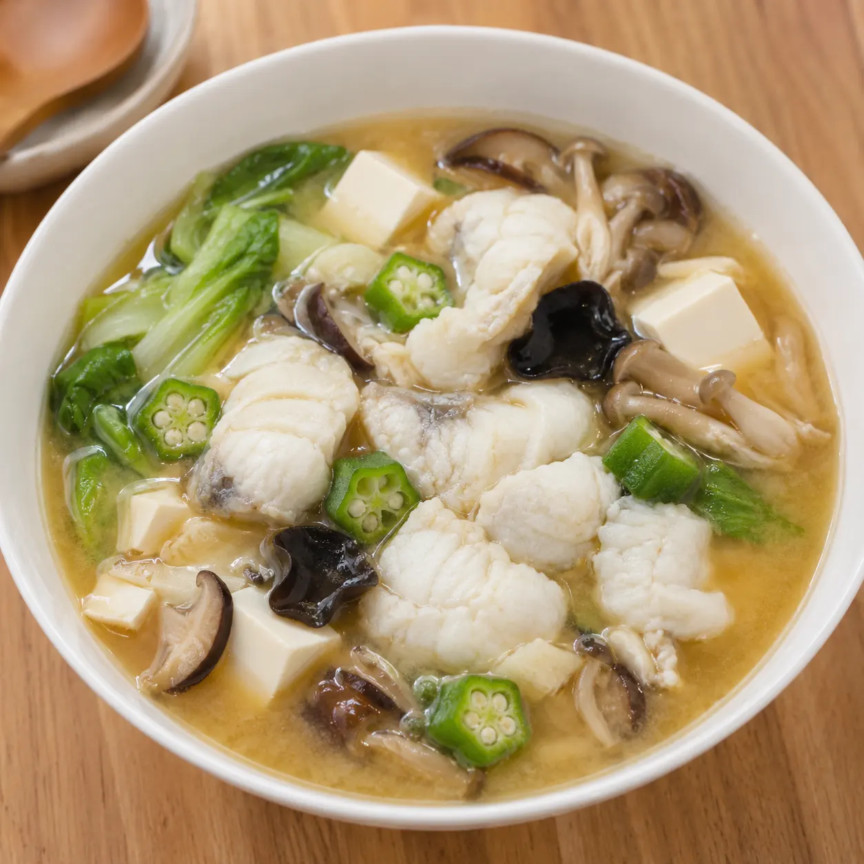 味噌秋葵魚片滑湯