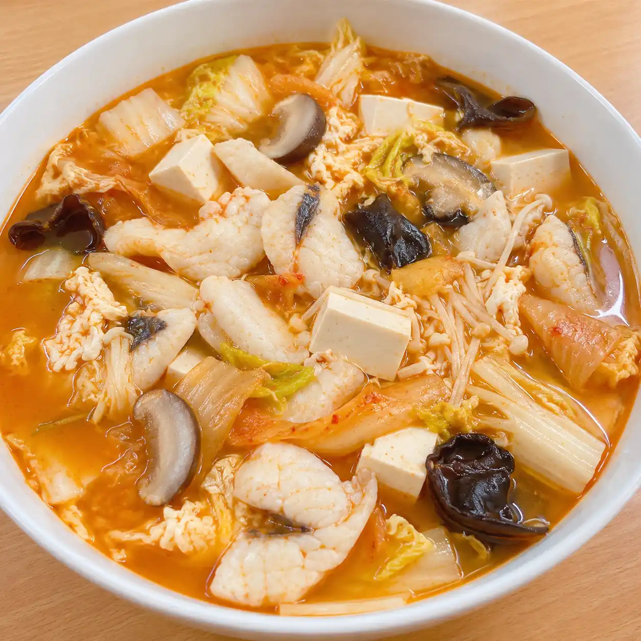 泡菜魚片豆腐菇湯