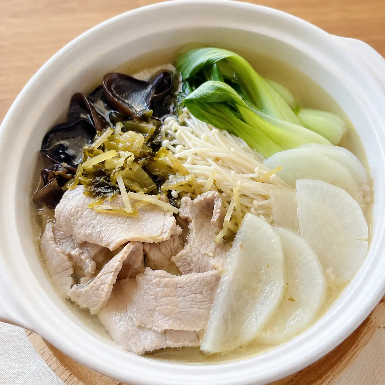酸菜里肌蘿蔔小煲