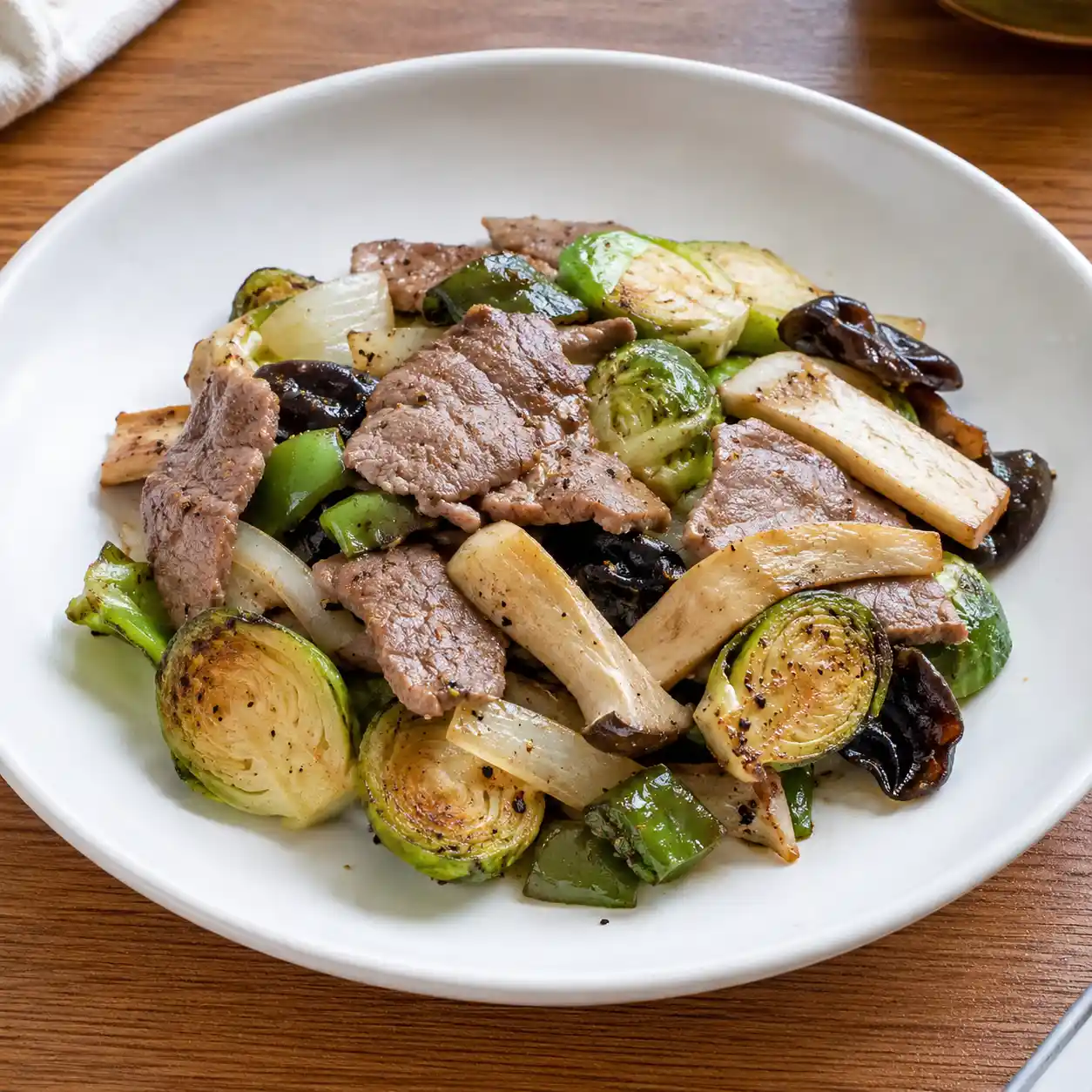 孜然牛肉抱子甘藍乾烤盤