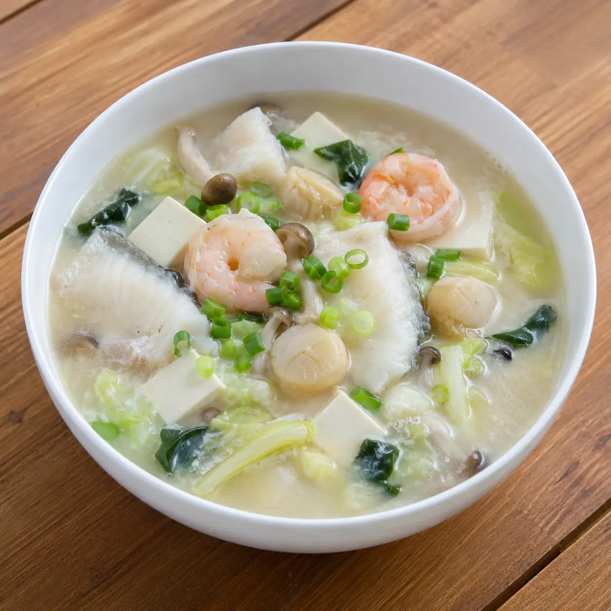 清燉魚蝦豆腐干貝白花椰白湯羹