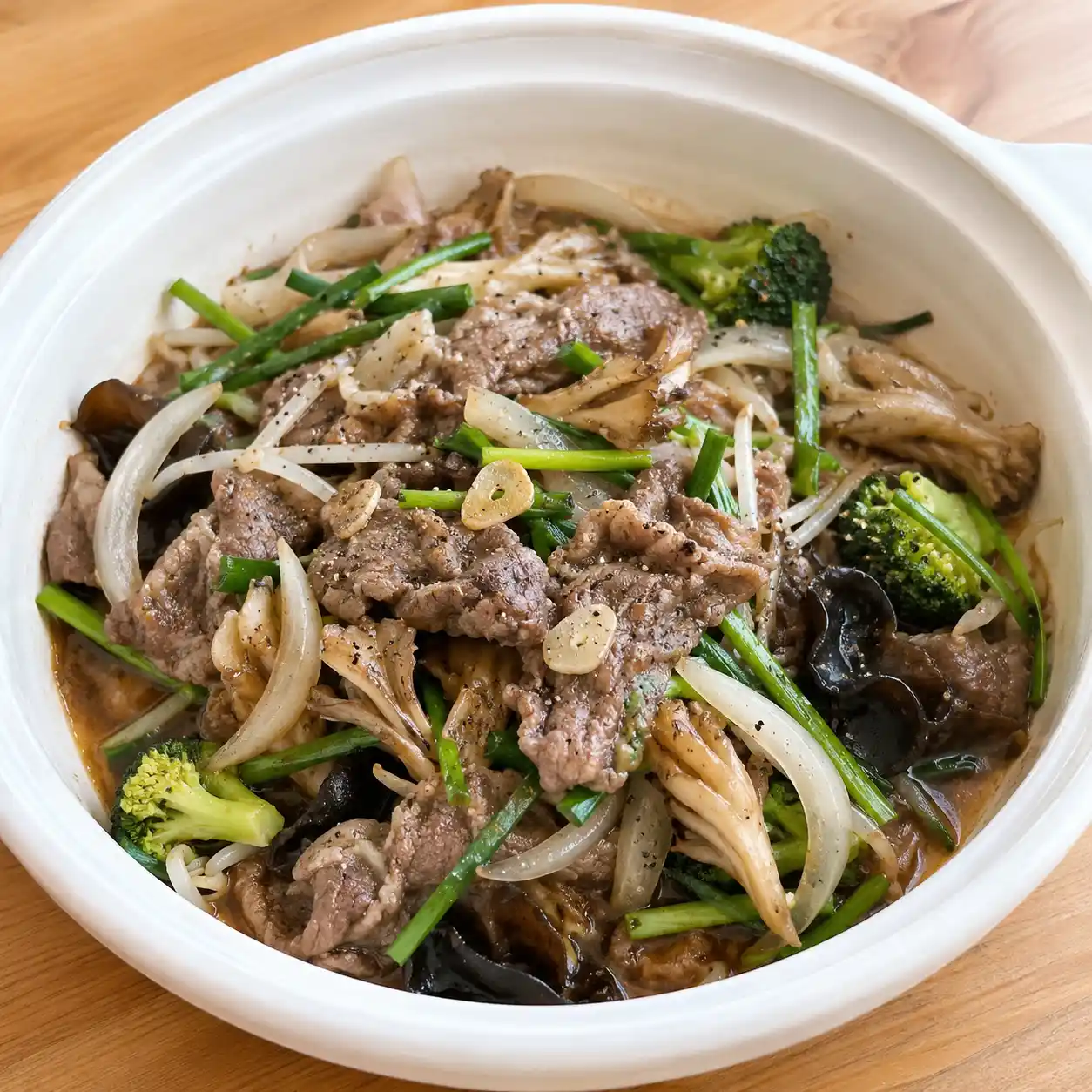 牛肉舞菇蒜香收汁鍋