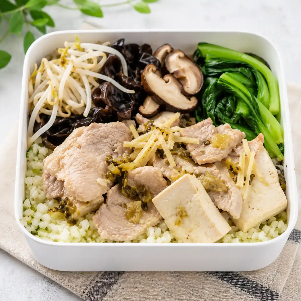 客家風瘦肉酸菜豆腐便當