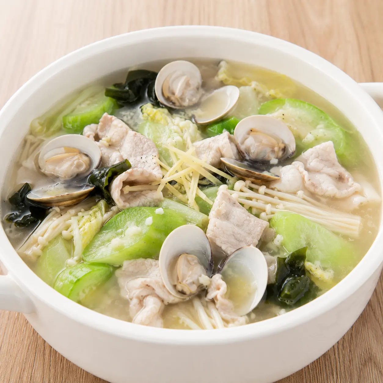 蒜香胡椒蛤蜊瘦肉片湯煮菜
