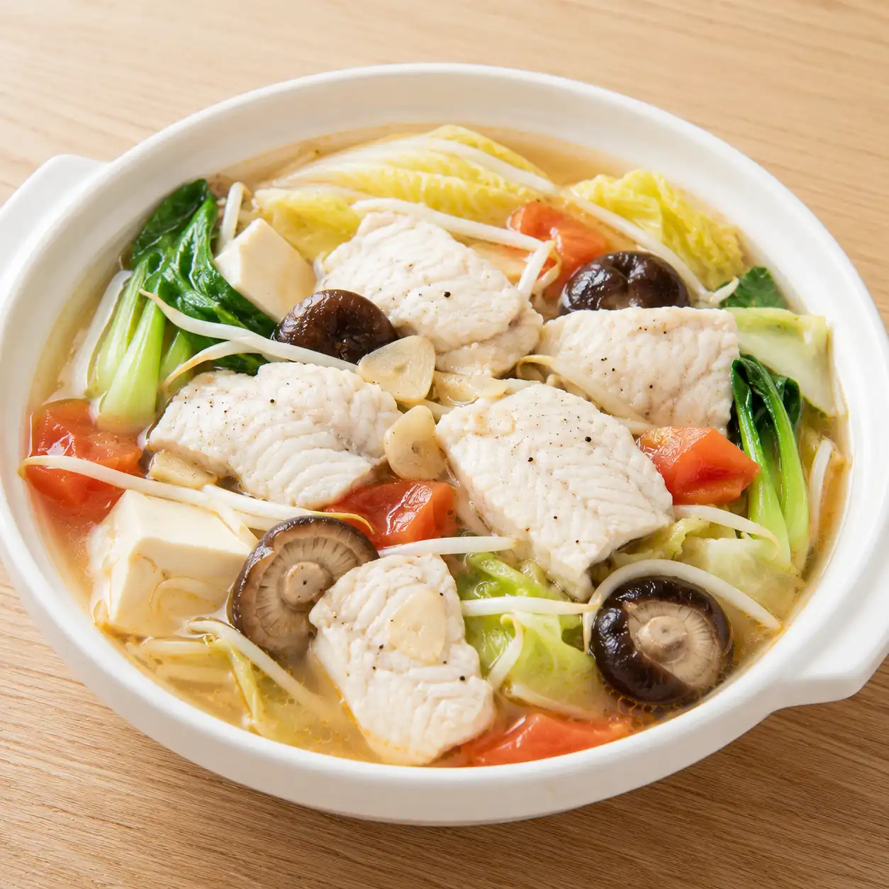 蒜香白胡椒豆腐魚片蔬菜鍋