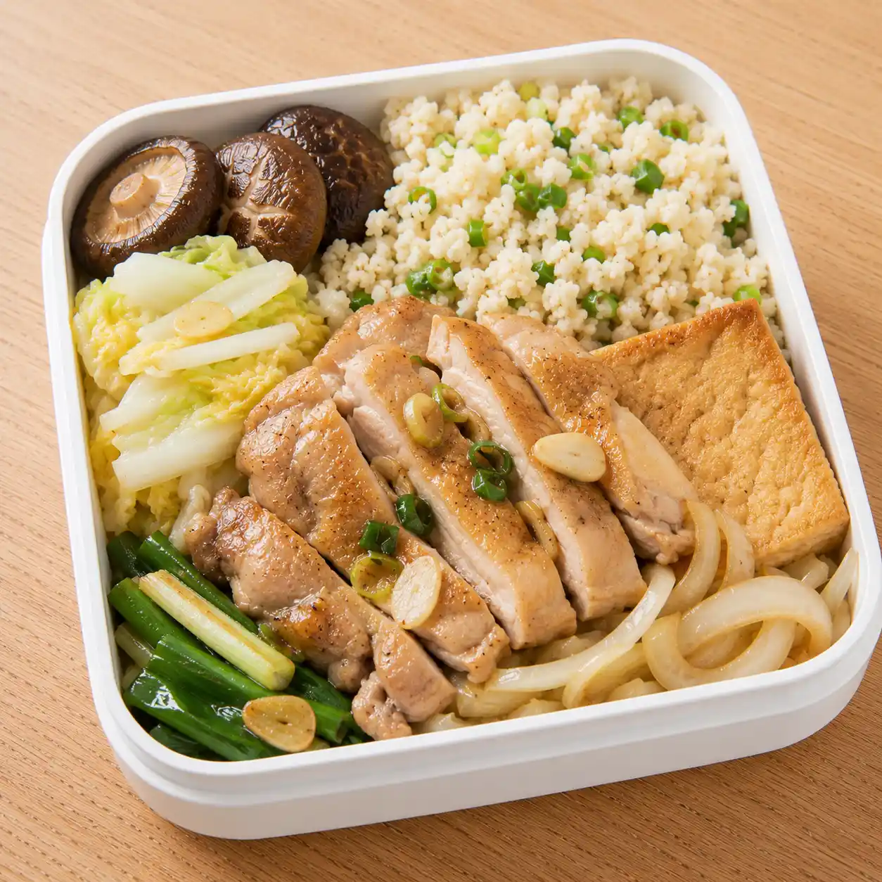 蒜香蔥燒雞腿排菜盤便當