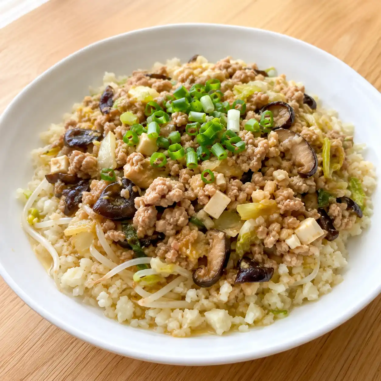 薑蔥雞腿肉燥花椰米飯