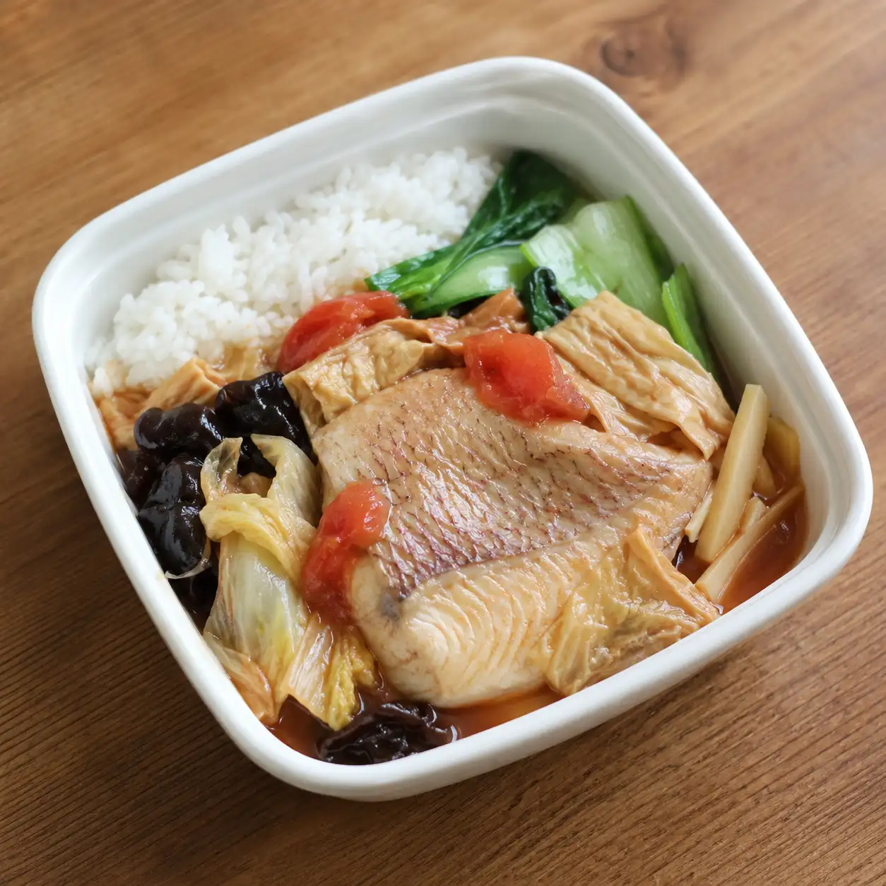 紅燒鯛魚豆皮蔬菜飯盒