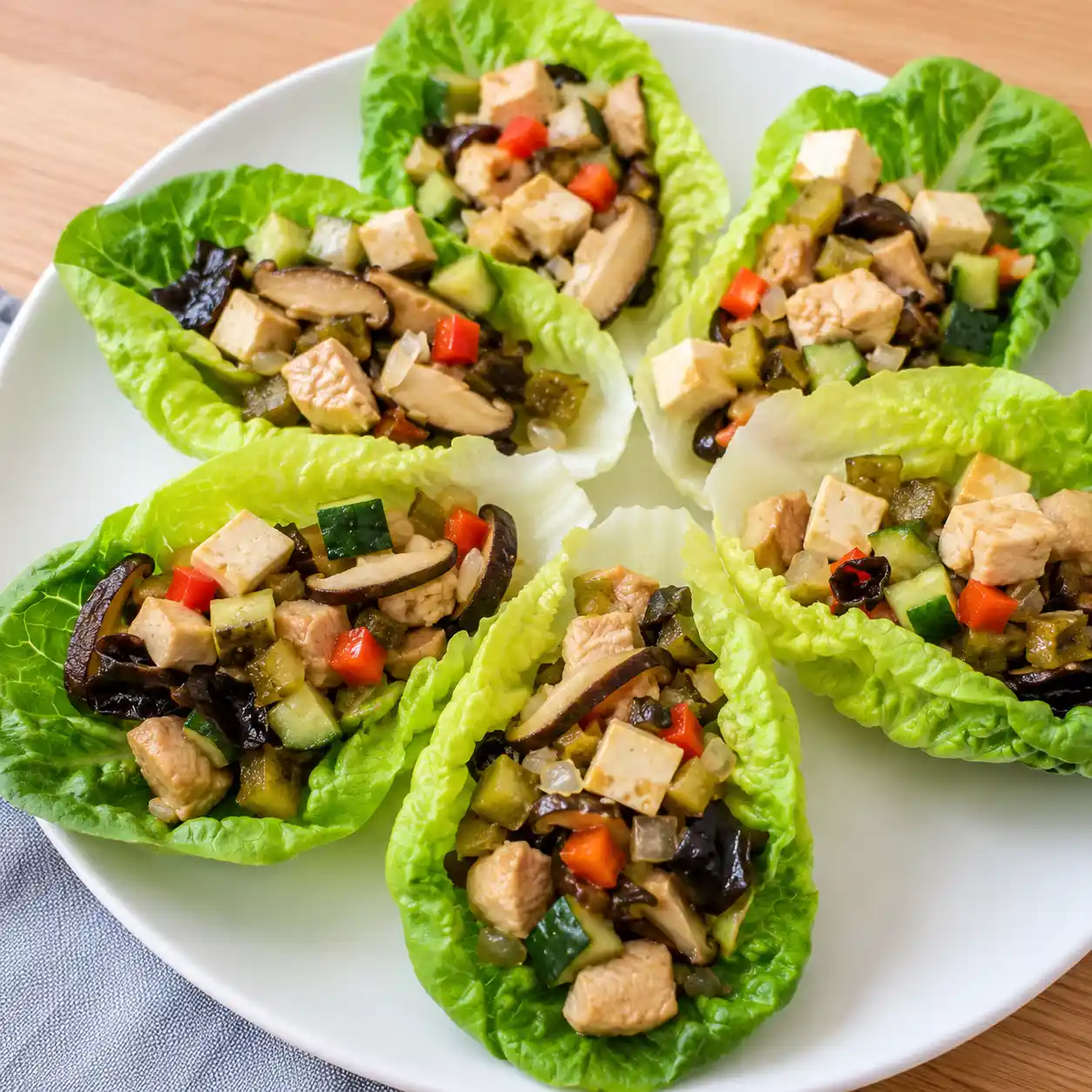 香菇瓜仔雞肉生菜包