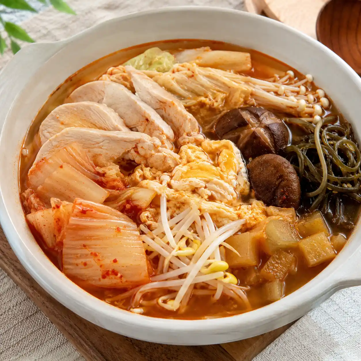 韓式泡菜香菇瓜仔雞肉鍋