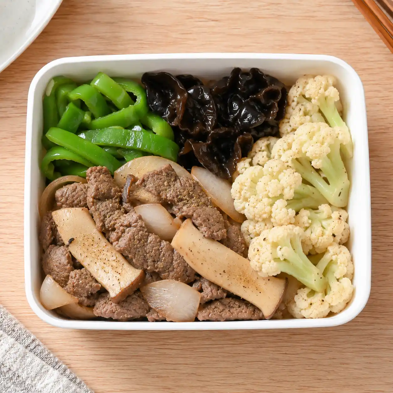 孜然胡椒牛肉杏鮑菇便當