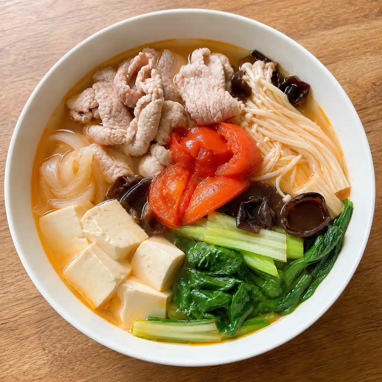 番茄豬里肌豆腐湯菜碗