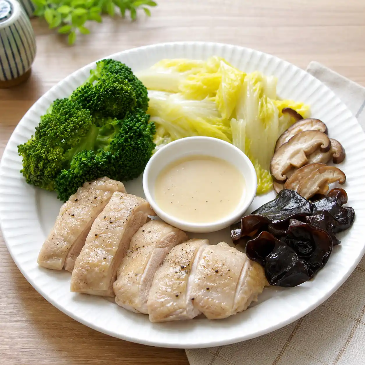 味噌豆腐白醬雞腿盤