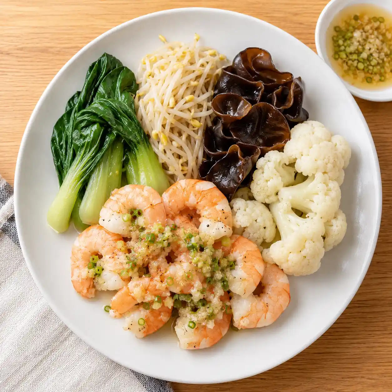 昆布薑醋蝦仁青菜盤