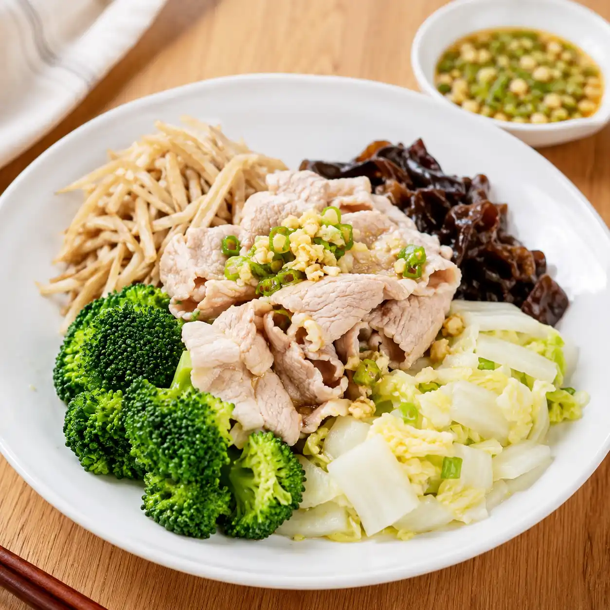 蔥薑醋拌牛蒡肉片盤