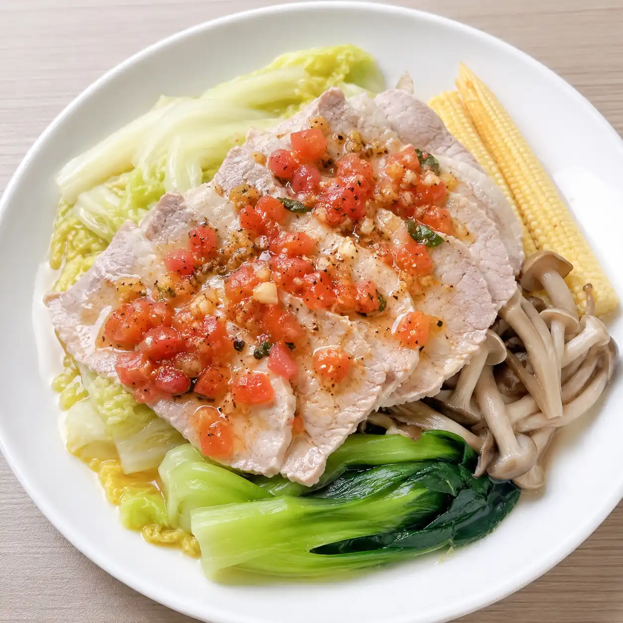 蒜香番茄蒸肉片白菜