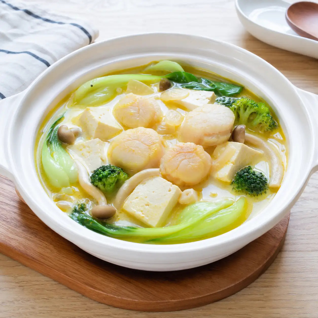 椰香咖哩干貝豆腐鍋