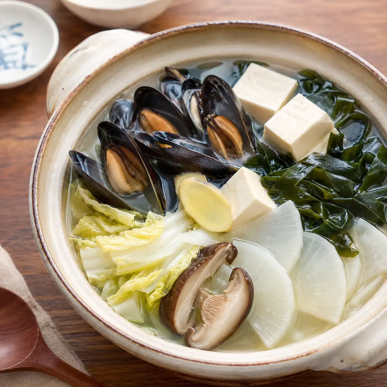 昆布海帶芽淡菜豆腐鍋