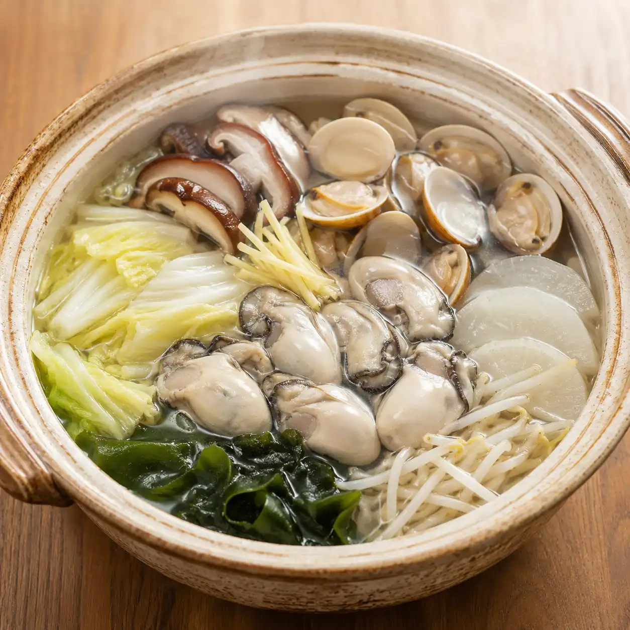 香菇昆布鮮蚵蛤蜊湯泡鍋