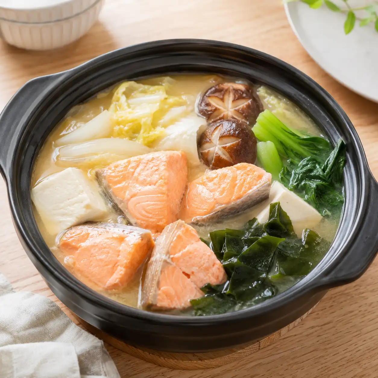 味噌鮭魚白菜豆腐鍋