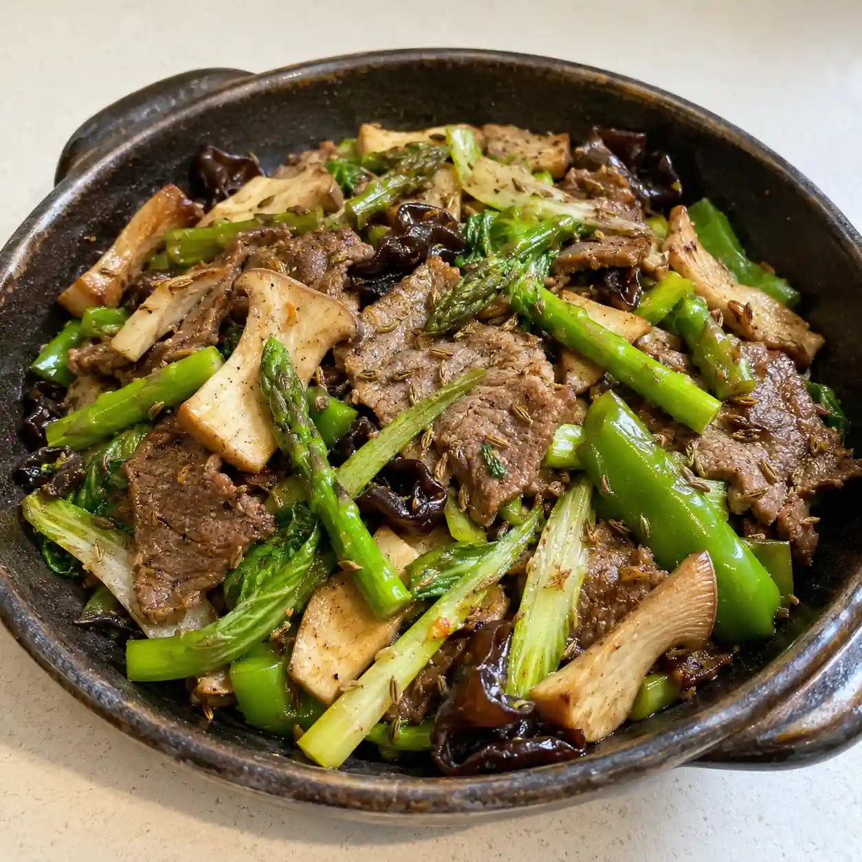 孜然牛肉菊苣蘆筍青椒乾鍋