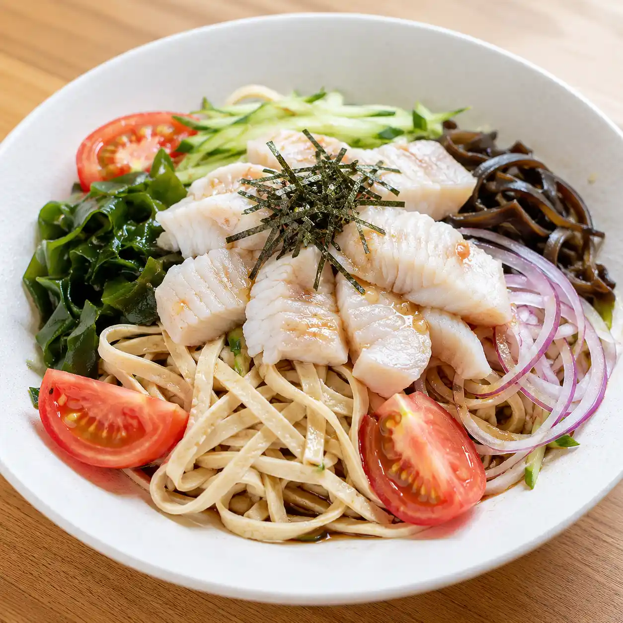 昆布海藻魚片豆腐絲冷拌麵