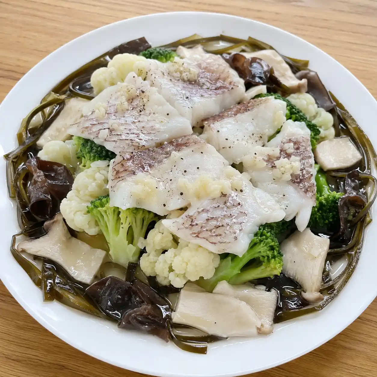 昆布花椰菜魚片盤