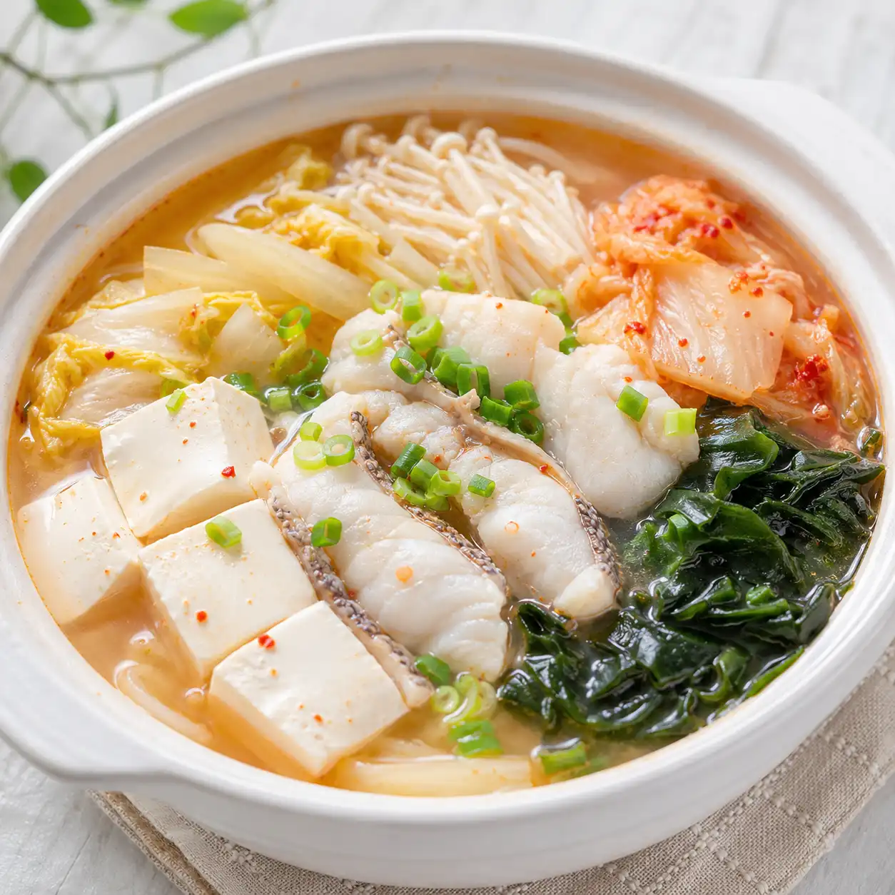 海帶芽泡菜魚片豆腐鍋