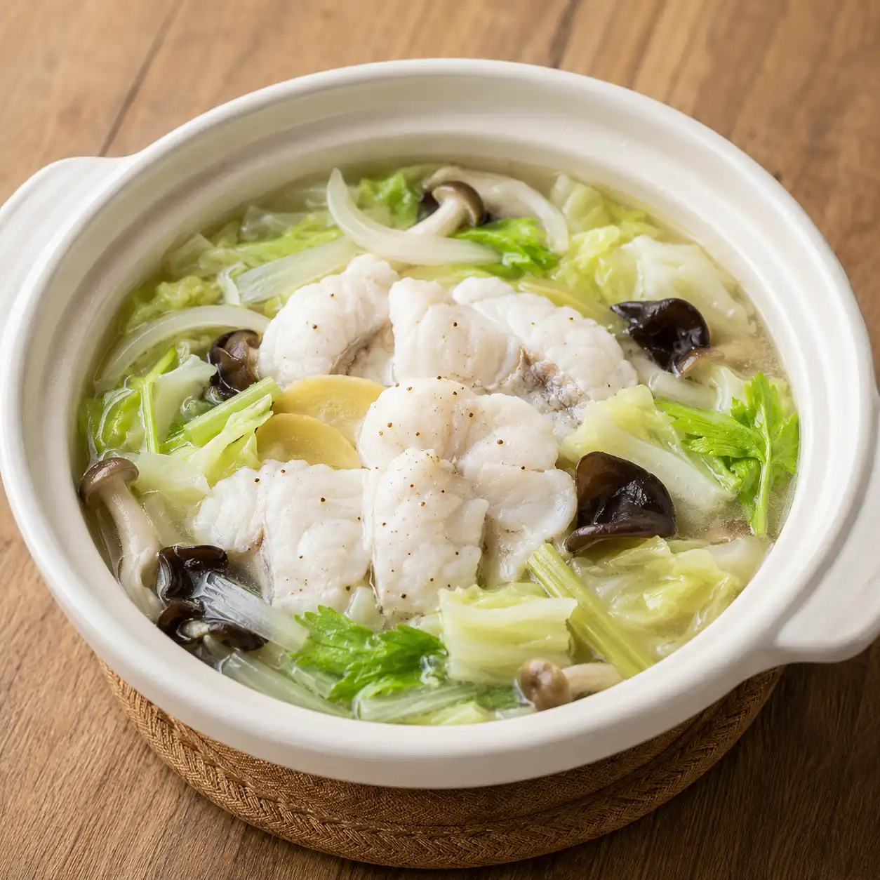 胡椒洋蔥高麗菜白肉魚鍋