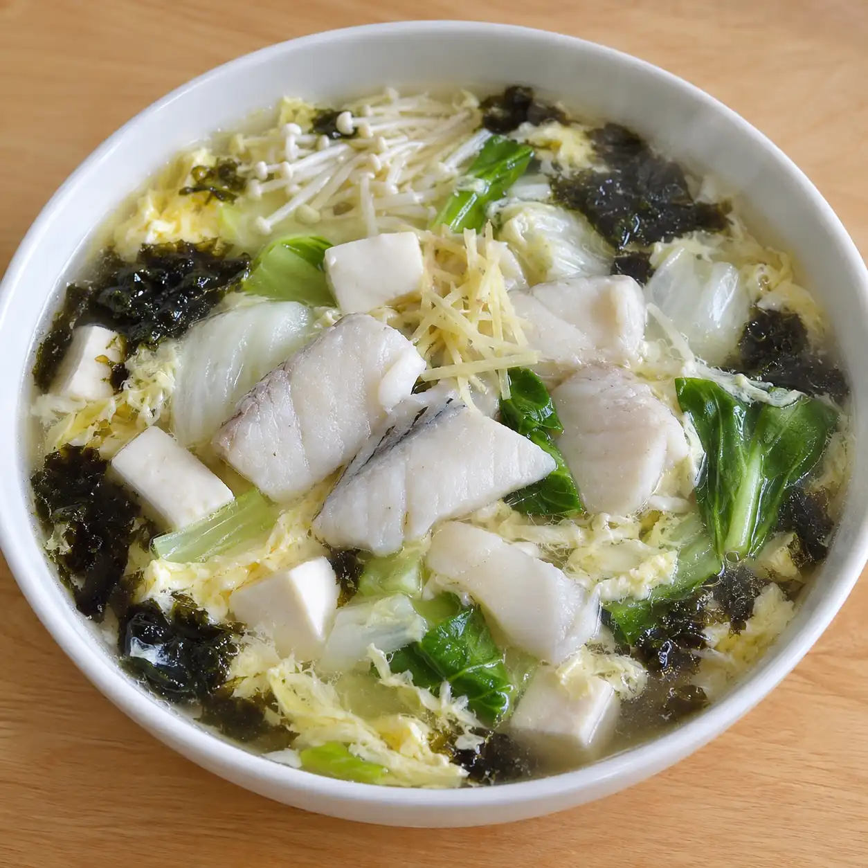 紫菜蛋花魚片湯泡鍋
