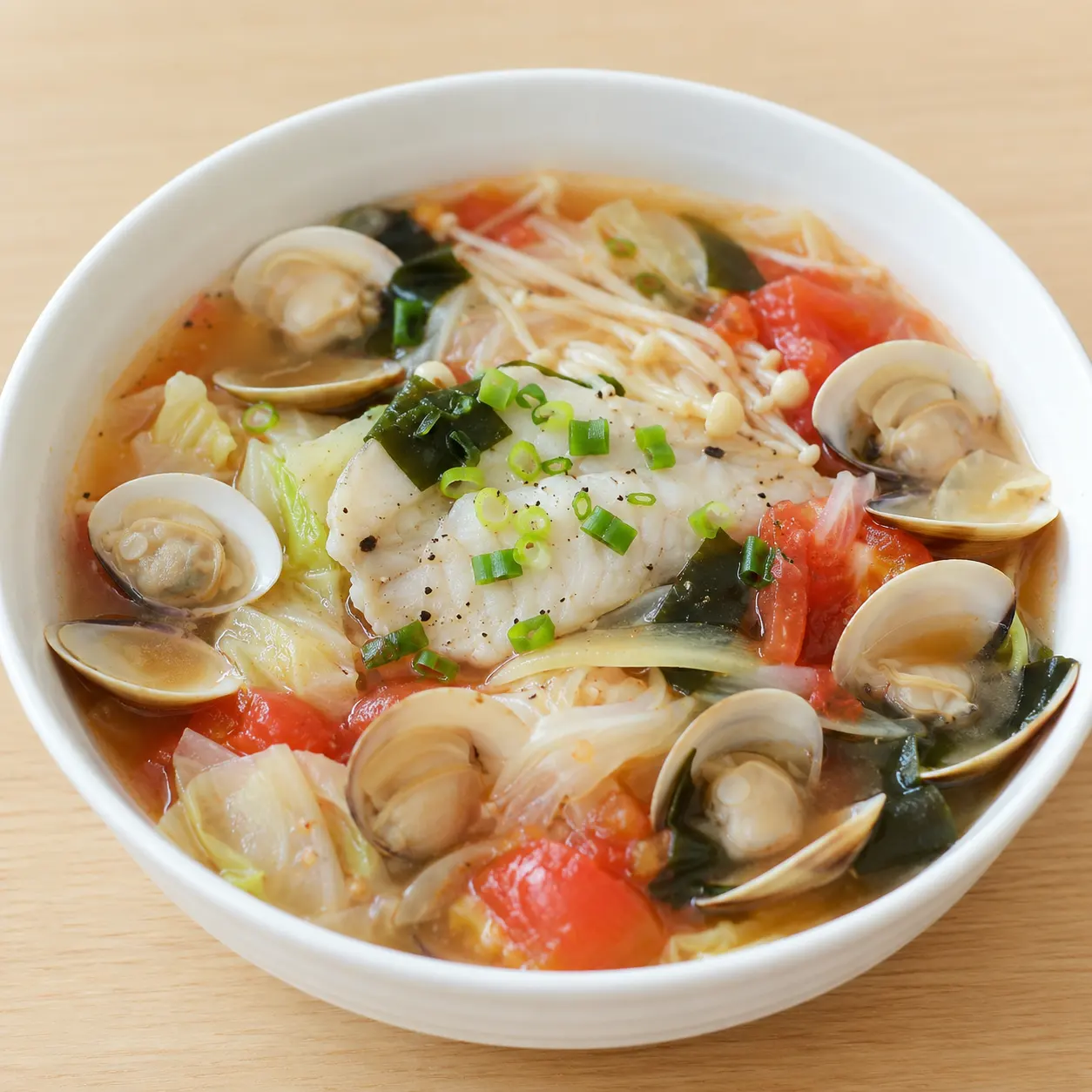 蛤蜊番茄鮮湯蒸魚