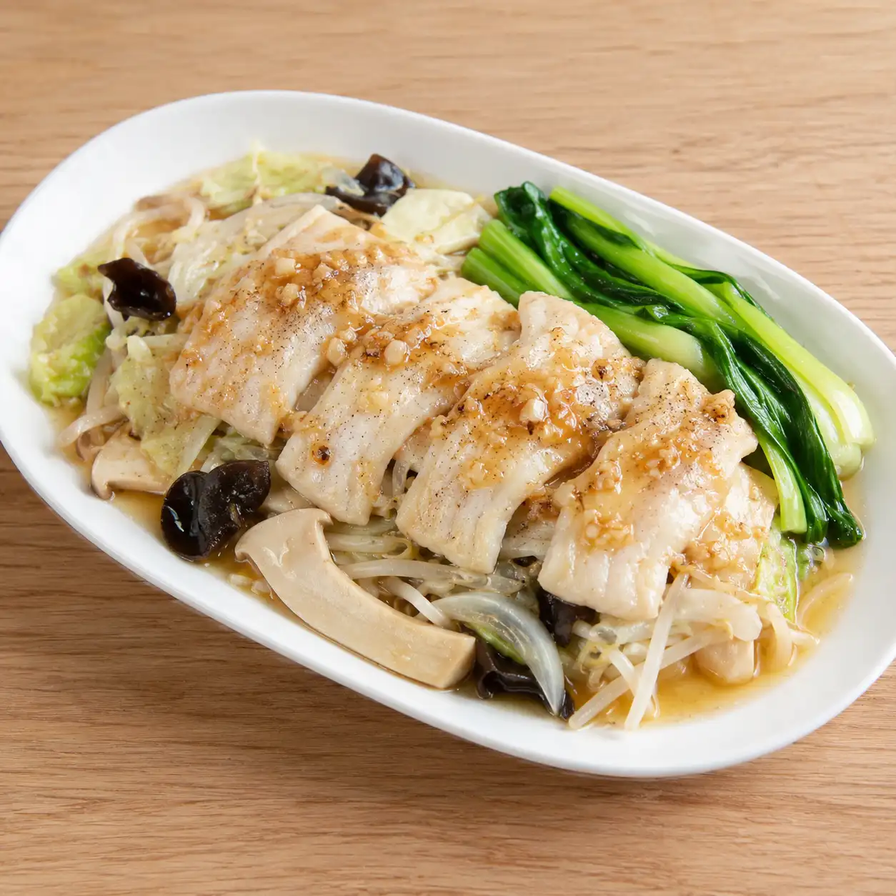 沙茶風味低油蒸魚菜盤