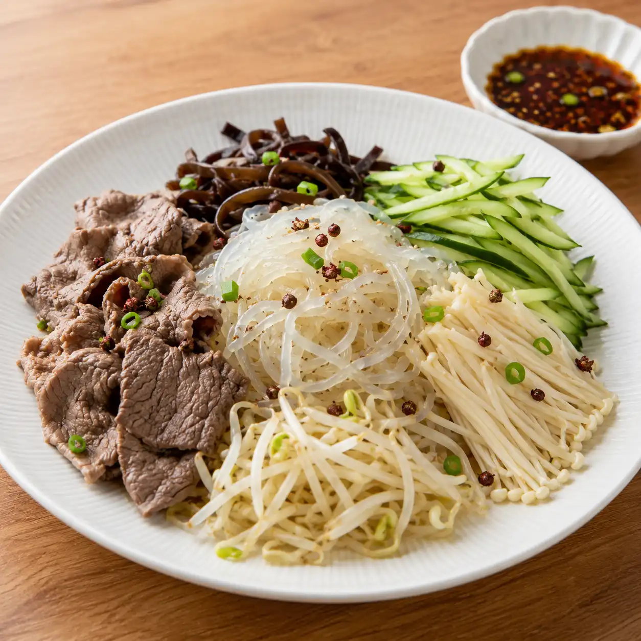 椒麻烏醋牛肉蒟蒻冷麵