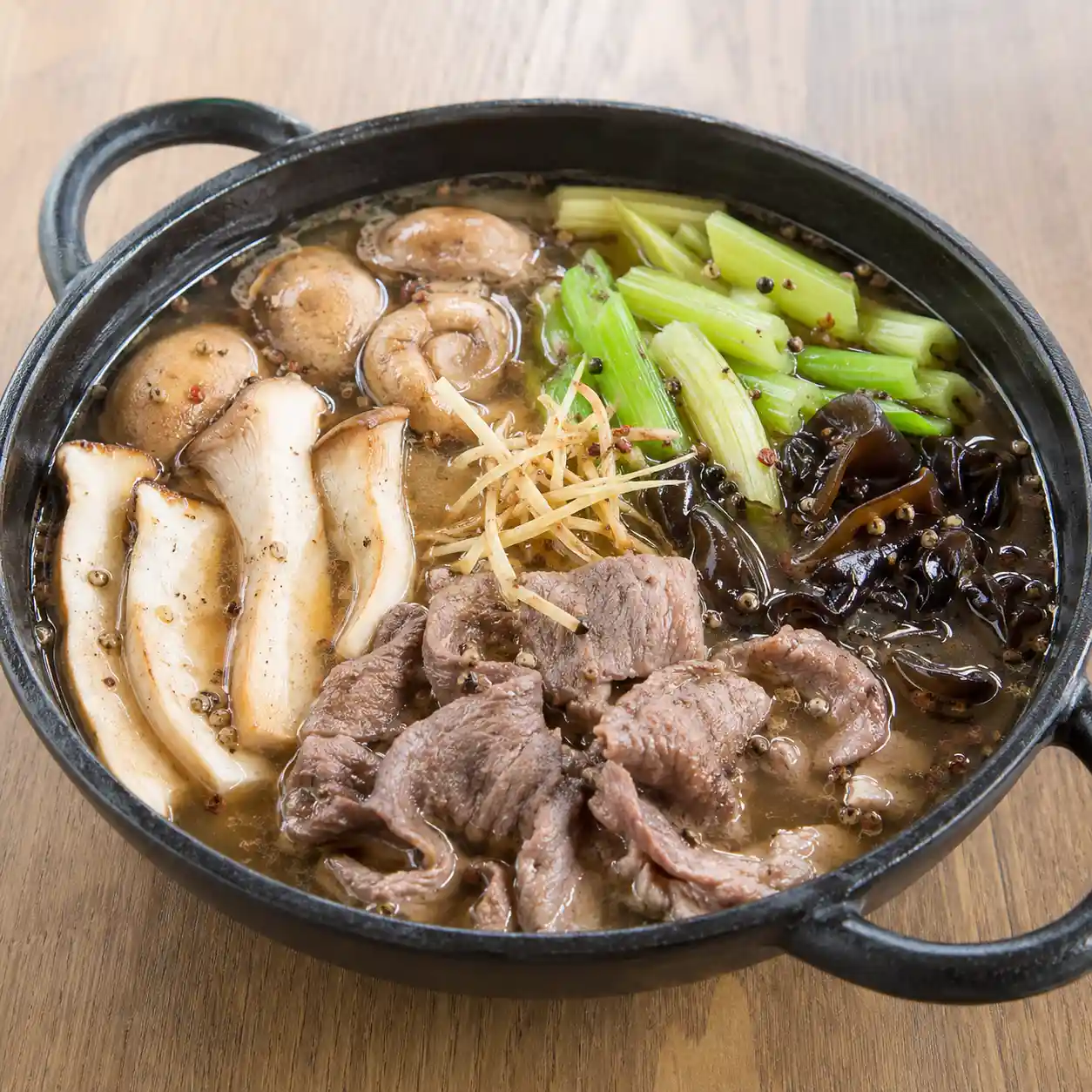 十全香胡椒麻辣牛肉雙菇鍋