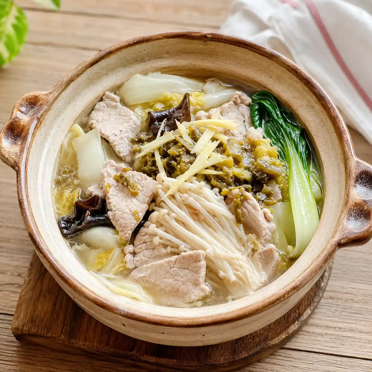 酸菜里肌金針菇小煲