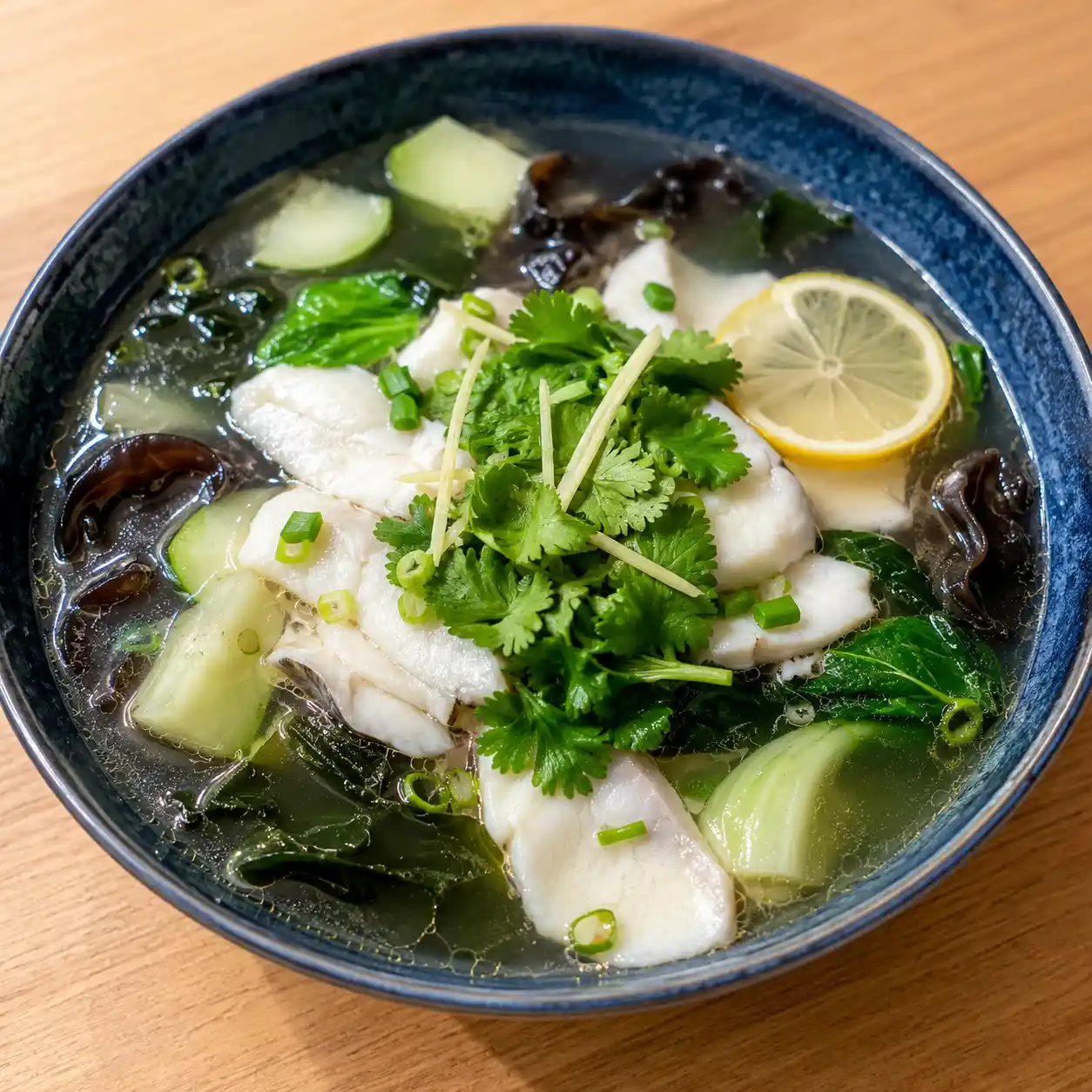 香菜檸檬魚片海帶湯