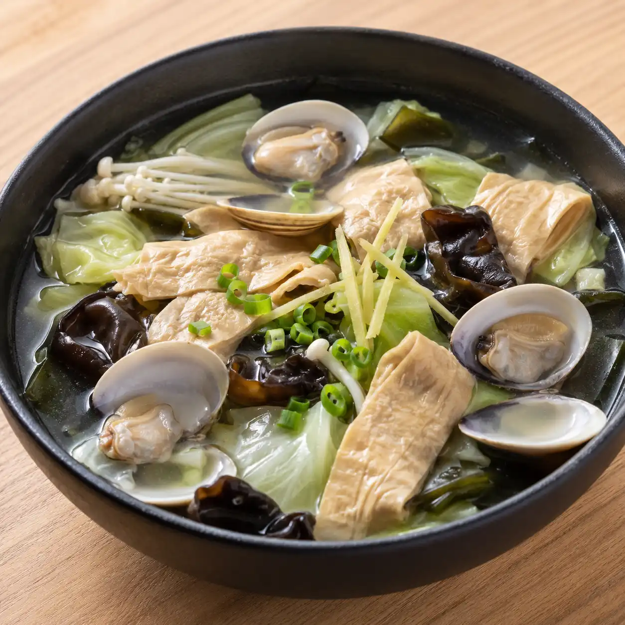 蛤蜊豆皮高麗菜鮮湯