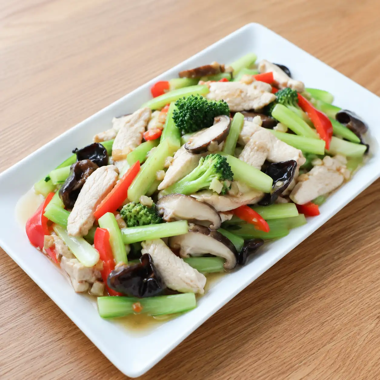 雞胸油菜梗蒜香炒