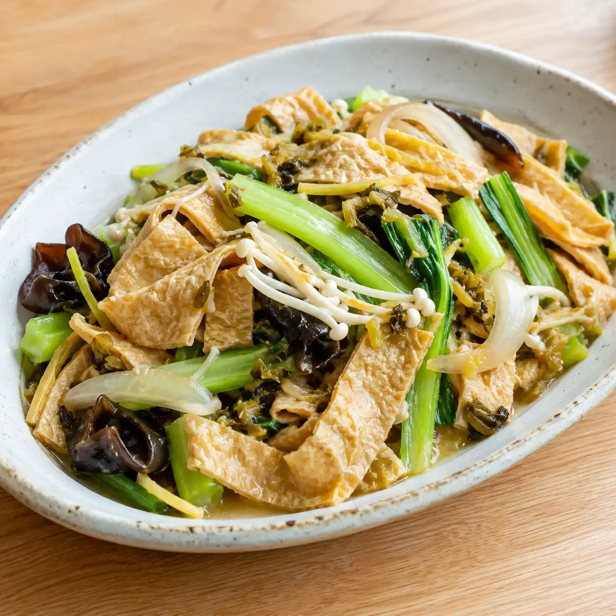 豆皮青江菜梗酸菜炒