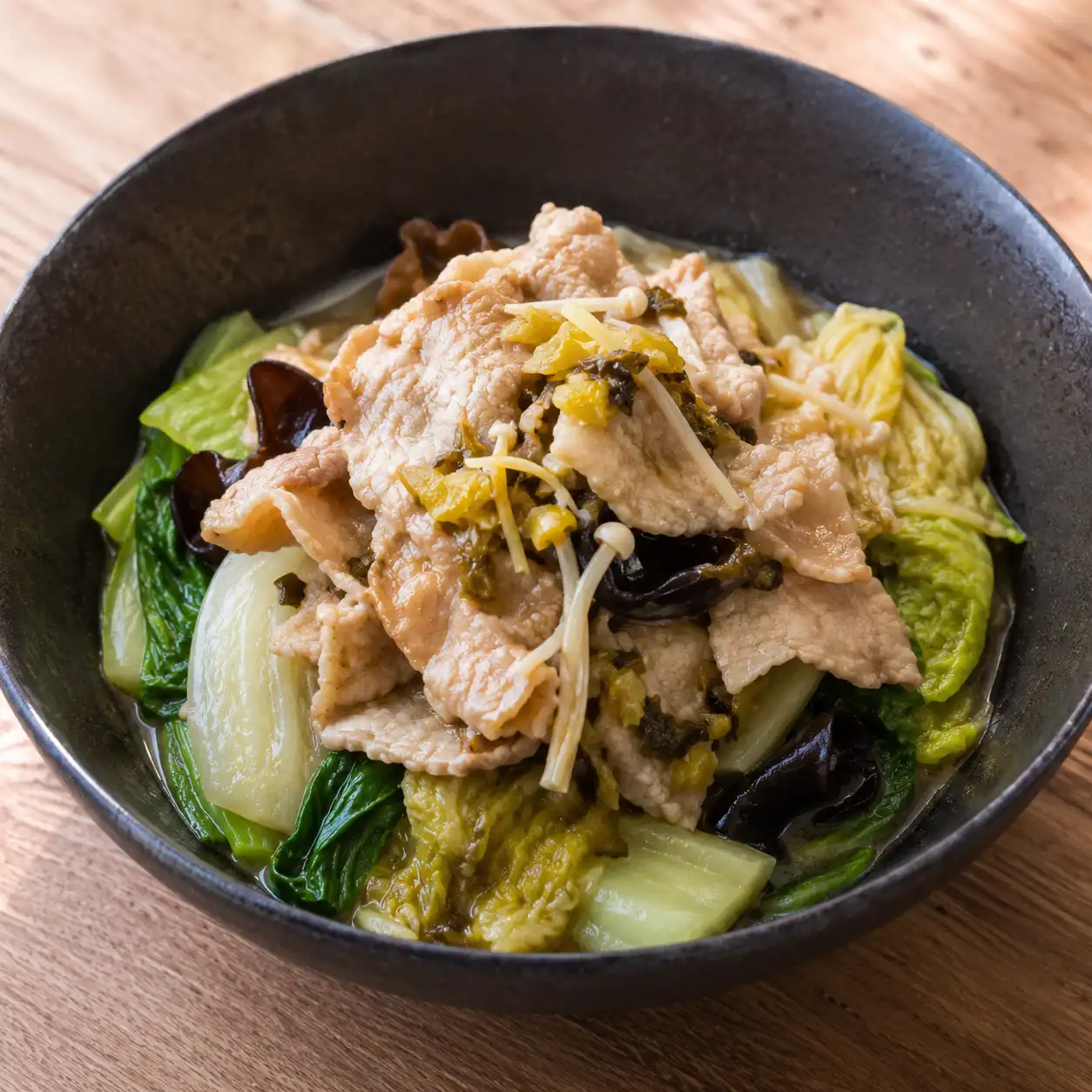 酸菜里肌青菜替飯碗