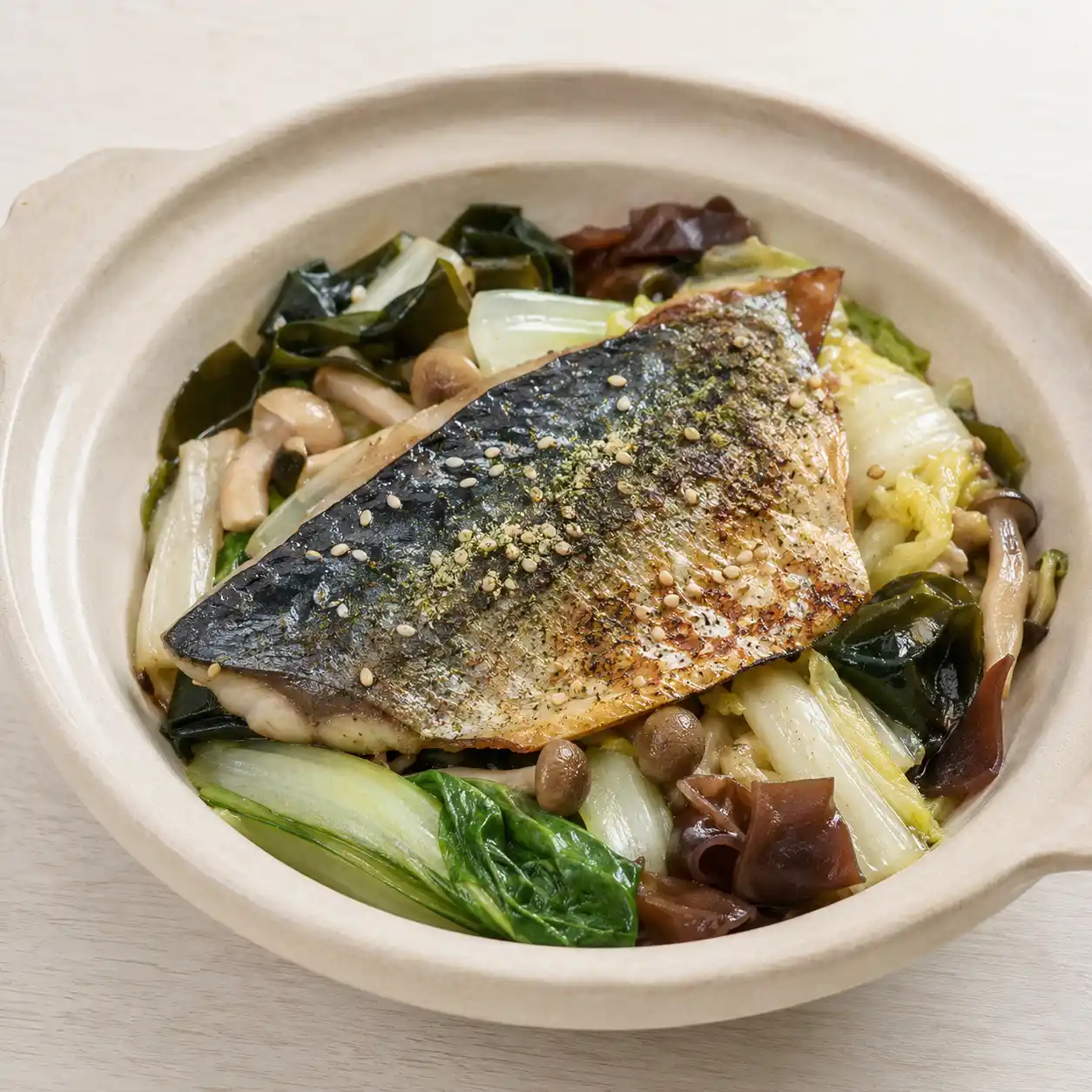 昆布芝麻薄鹽鯖魚菇菜盤