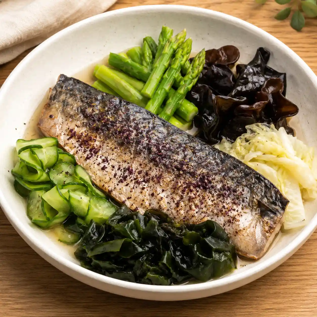 紫蘇粉薄鹽鯖魚海藻冷熱盤