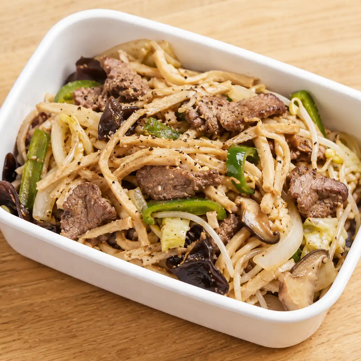 黑胡椒牛肉杏鮑菇絲拌麵盒