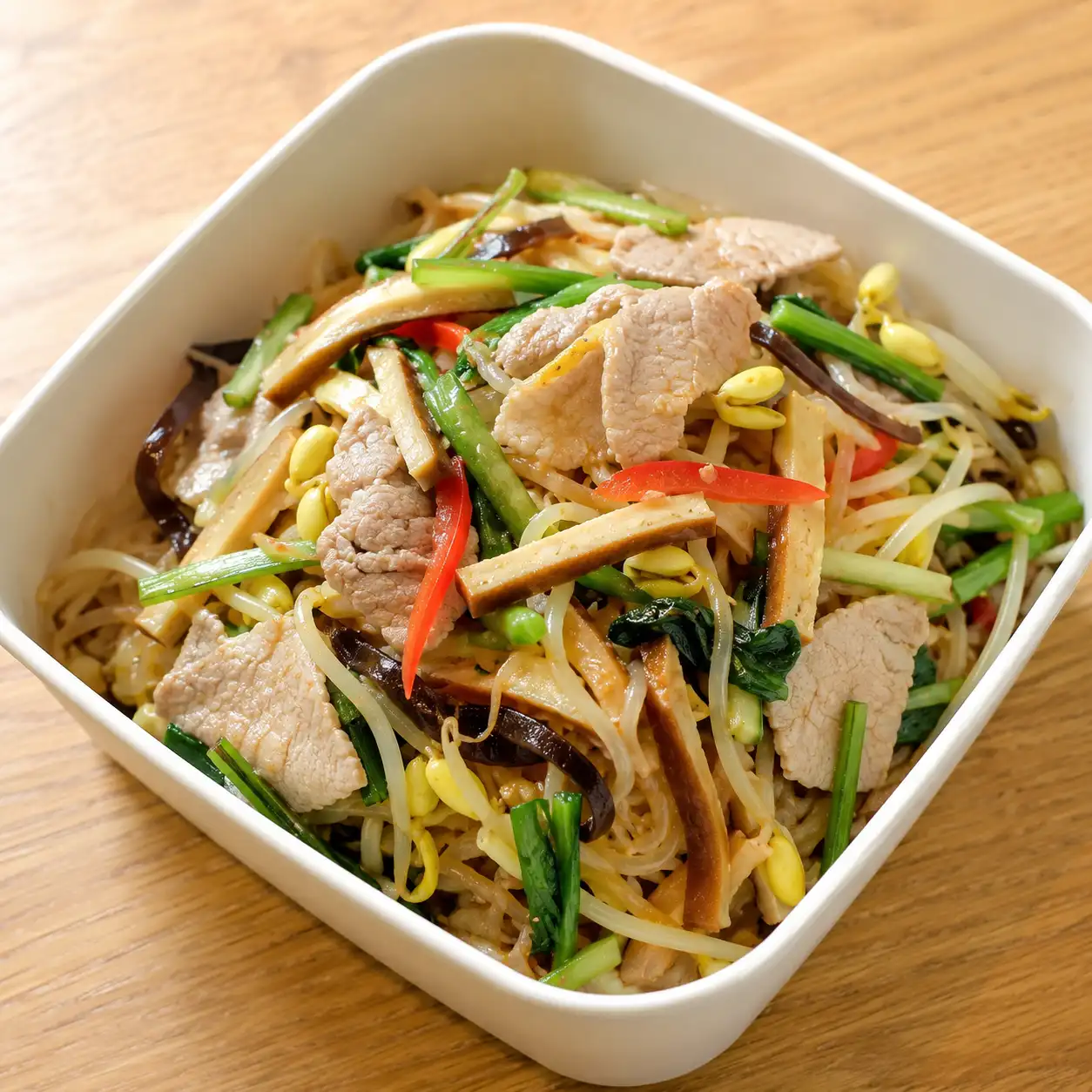 沙茶豆干瘦肉豆芽拌麵盒