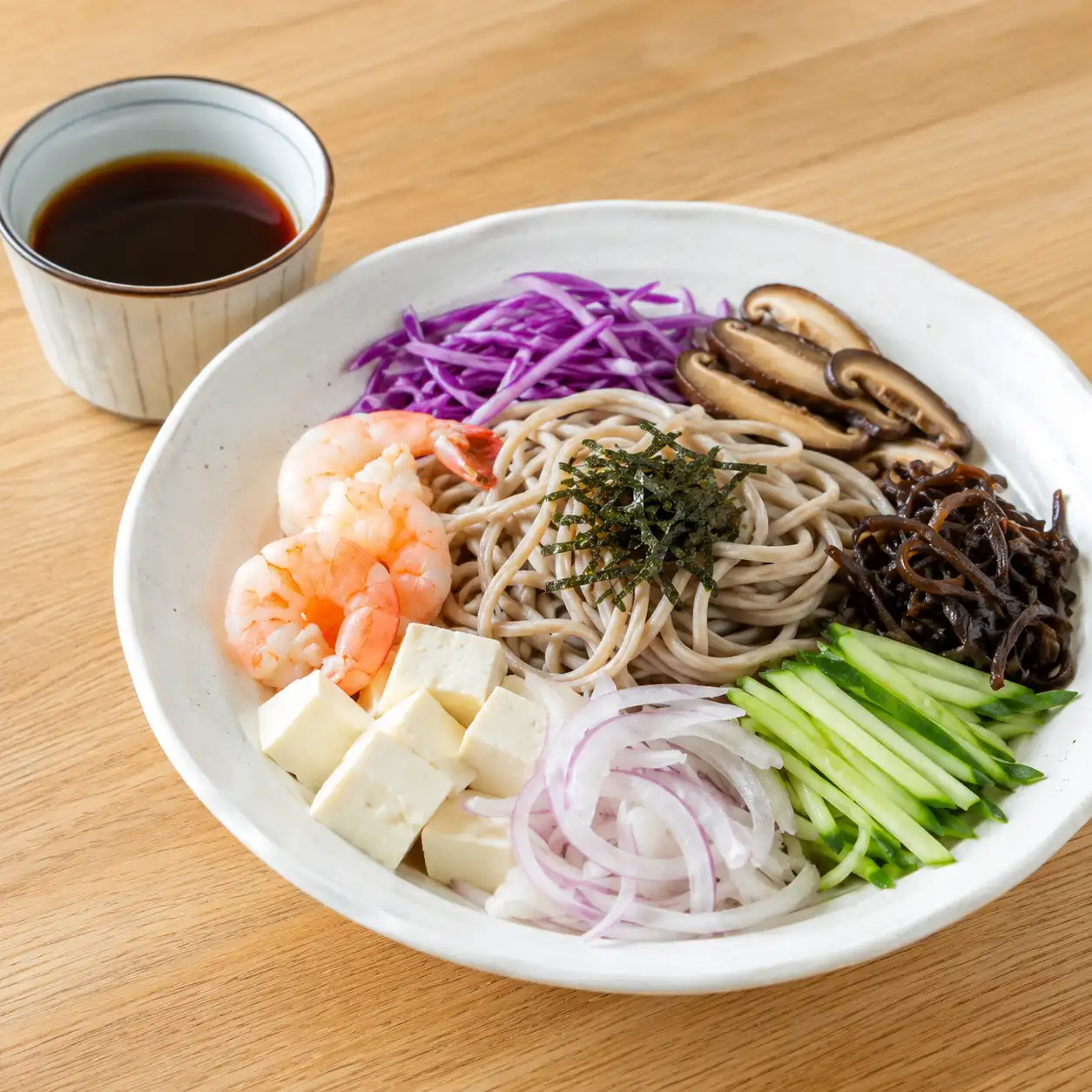 日式蕎麥沾汁蝦仁豆腐冷麵