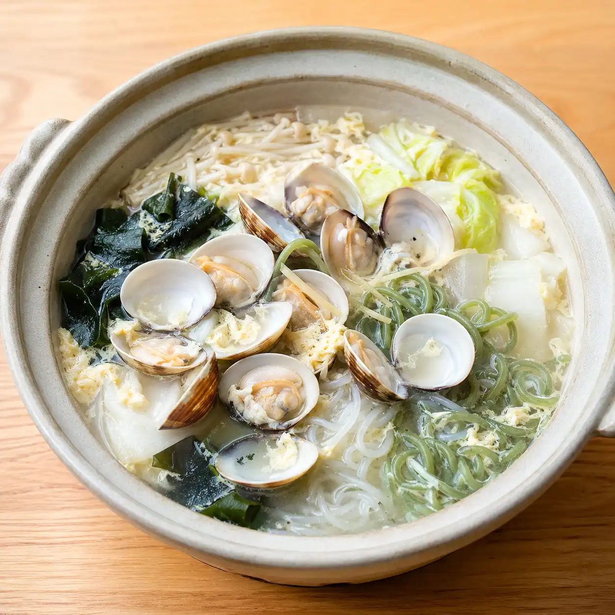 胡椒蛤蜊海帶芽鍋燒湯麵