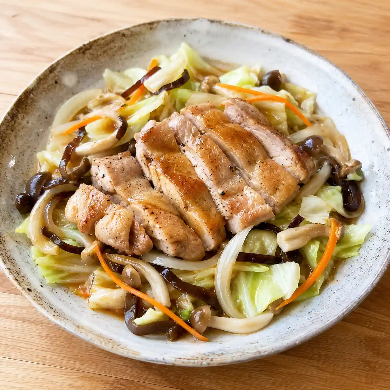 烏醋雞腿排高麗菜溫沙拉