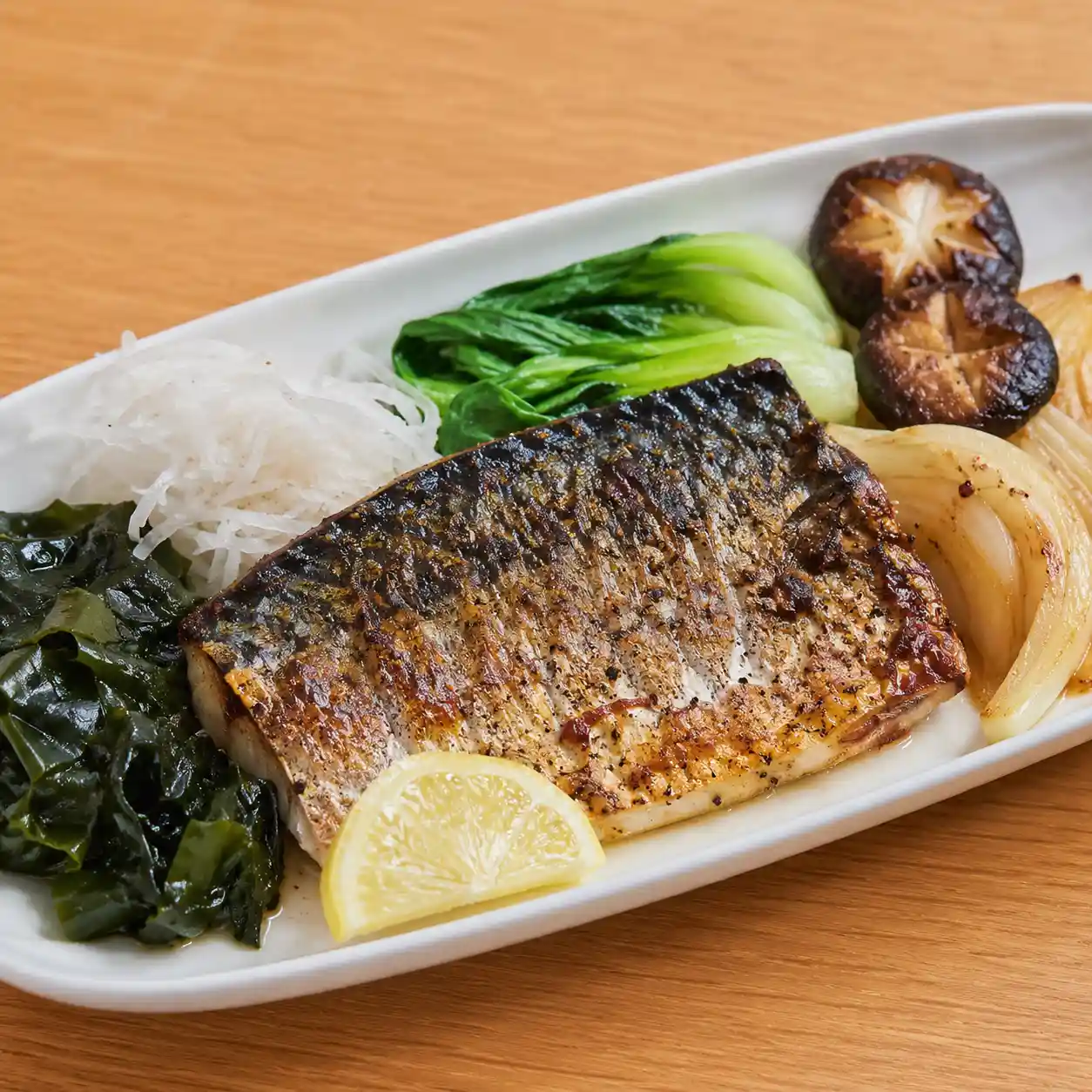 山椒乾醃鯖魚海帶芽煎盤