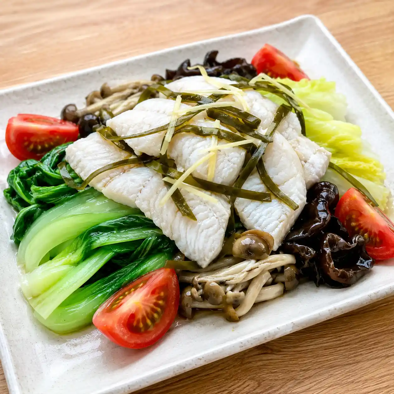 海藻魚片青江菜盤